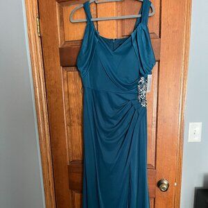 NWT Alex Evenings Formal Gown - Size 14
